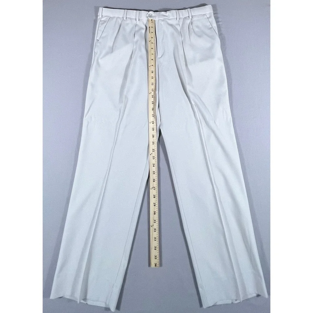 Dockers Golf Men's 42x32 White Pleated Relaxed Fit Microfiber Trousers Pants
